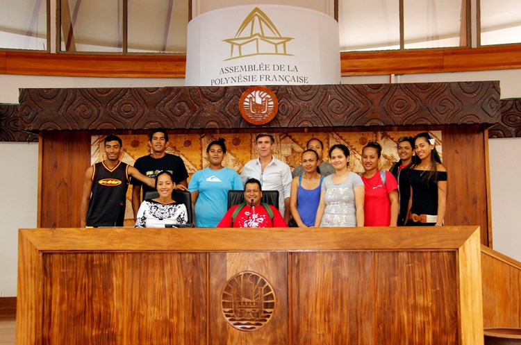Le centre de formation Grand Angle en visite à l’assemblée de la Polynésie française 