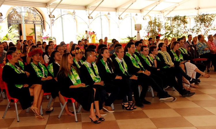 Cérémonie de graduation des étudiants de l’école de commerce de Tahiti