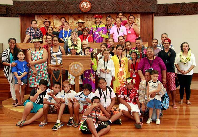 Les lauréats du concours de orero visitent l’assemblée de la Polynésie française