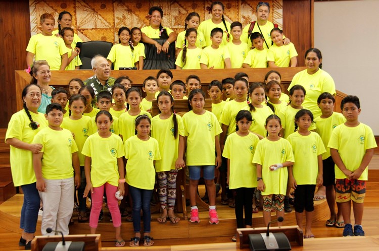 Le groupe scolaire de Moerai et Avera en visite à l’assemblée de la Polynésie française 