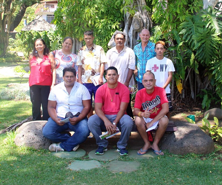 Huit stagiaires de la fédération « Te Niu o te Huma » en visite à l’assemblée de la Polynésie française