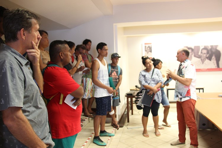 11 stagiaires du centre Grand Angle formation en visite à l’assemblée de la Polynésie française
