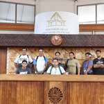 Huit stagiaires du centre de formation Grand Angle ont visité l’assemblée de la Polynésie française