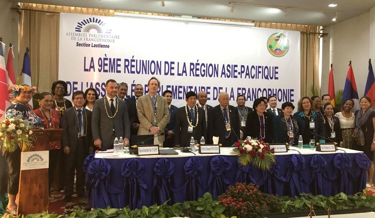 Philip SCHYLE, Vaitea LEGAYIC et Minarii GALENON participent à la 9ème réunion de la région Asie-Pacifique de l’Assemblée Parlementaire de la Francophonie au Laos