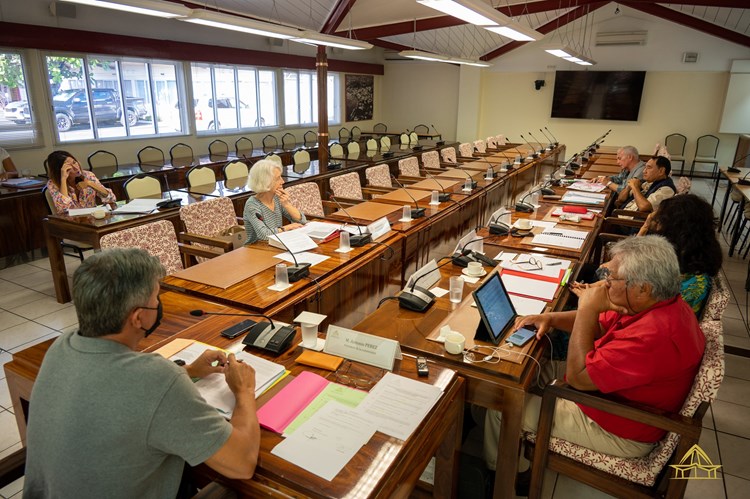 Les membres de la commission de l’économie examinent six projets de textes