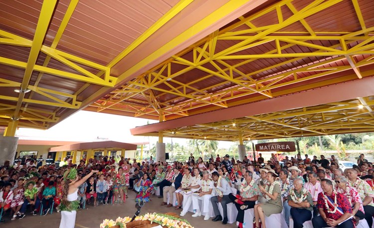 Le président de l’assemblée participe à l’inauguration de l’école élémentaire Matairea de Papeari