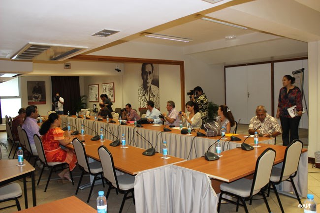 Conférences-débats sur « La Polynésie face à question du PACS » à l’assemblée