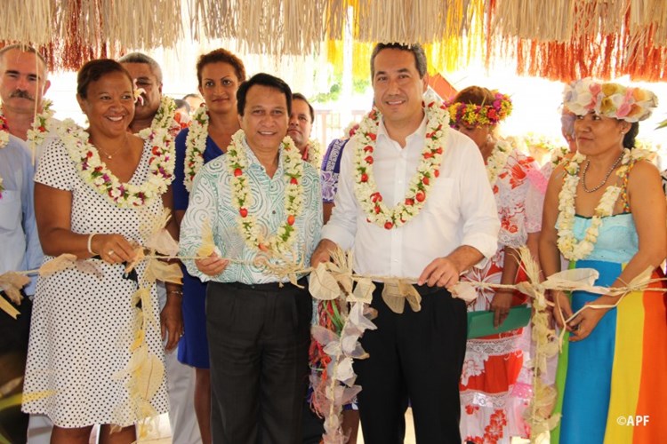 Inauguration du Salon des Tuhaa pae à l’assemblée