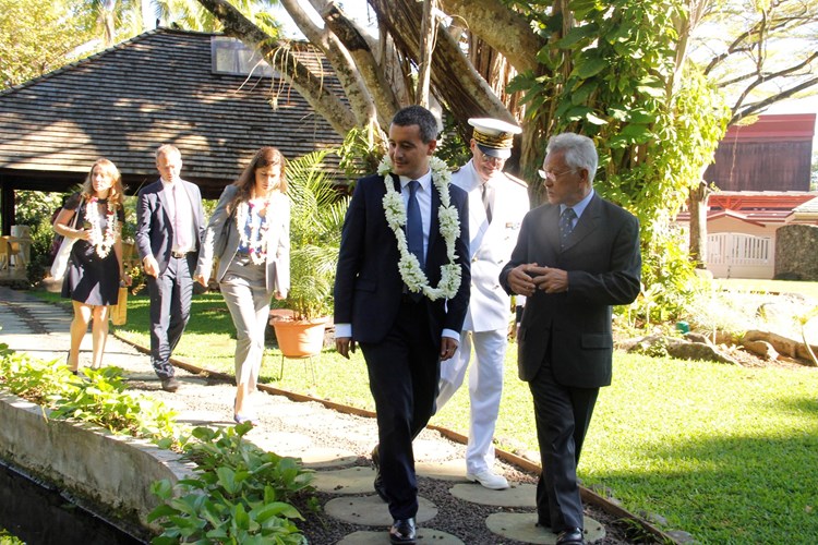 Le président de l’assemblée M. Gaston TONG SANG reçoit M. Gérald DARMANIN, Ministre de l’Action et des Comptes publics 