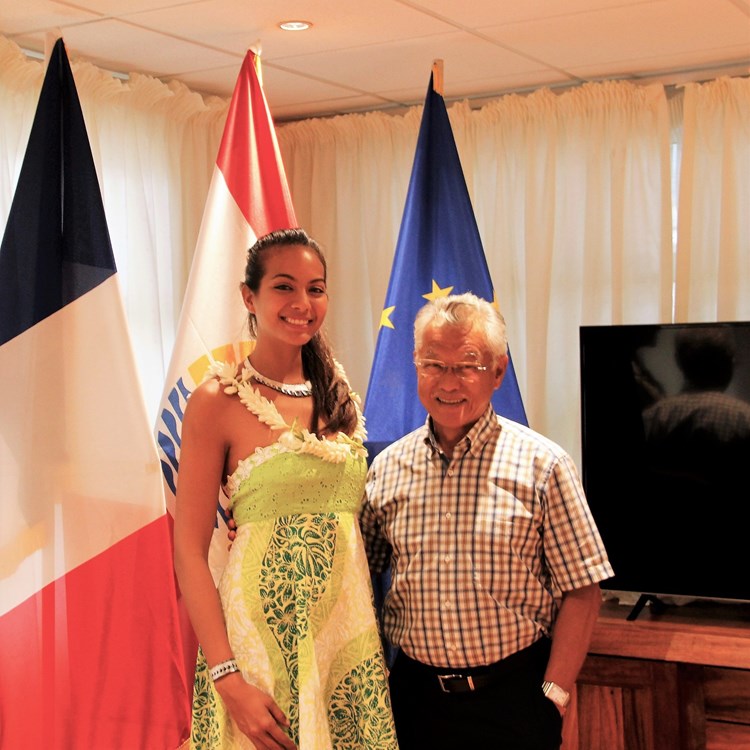 Vaimalama CHAVES, Miss Tahiti 2018, reçue par le président Gaston TONG SANG