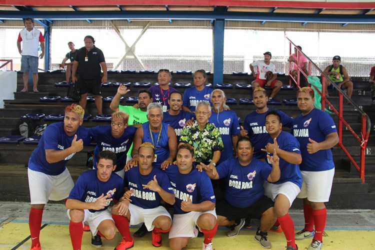 Le président de l'assemblée assiste au match de final de futsal entre Tahiti et les Îles-Sous-le-Vent