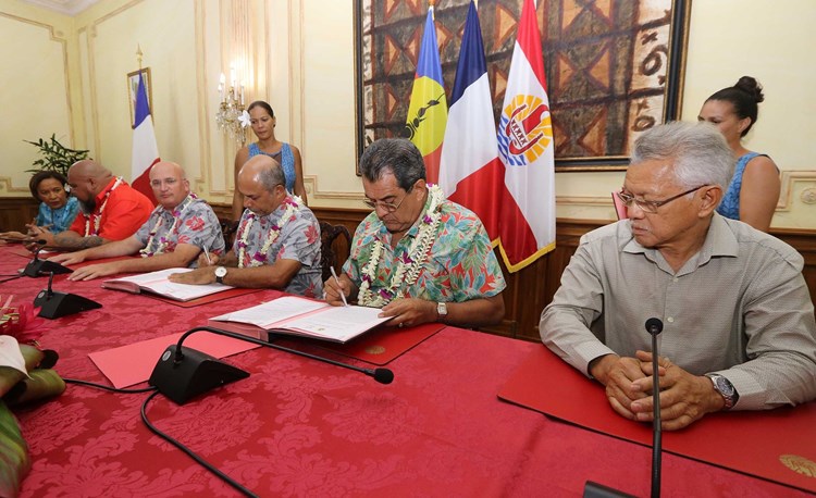 Signature d’un protocole d’entente entre le Pays et la Nouvelle Calédonie en présence du Président Gaston TONG SANG