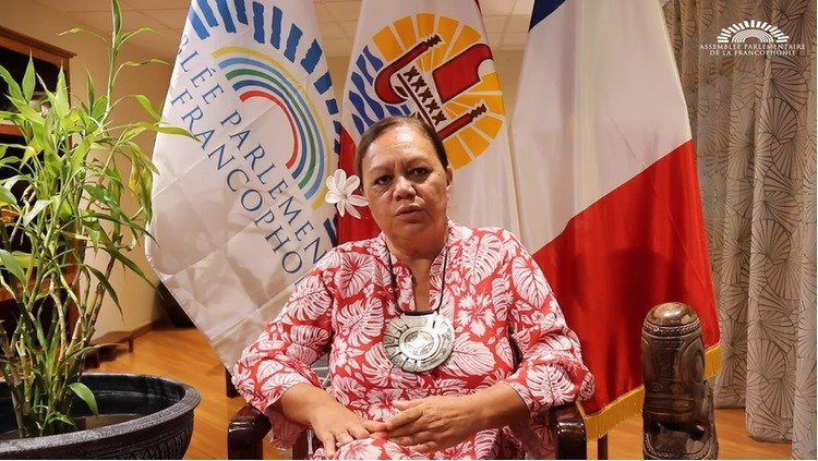 Interview de Mme Sylvana PUHETINI, vice-présidente de l'assemblée de la Polynésie française, sur la gestion de la crise sanitaire liée au COVID-19