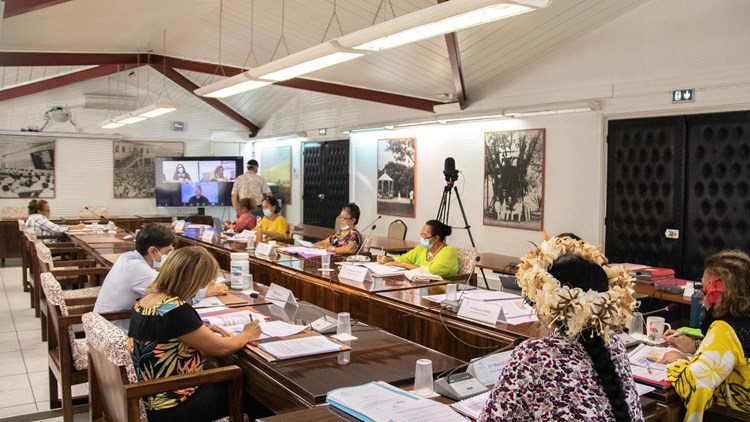 Onze comptes financiers étudiés par la commission de l’éducation