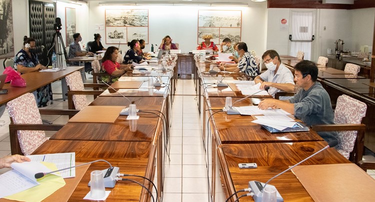 Dix-huit délibérations et un avis étudiés par la commission de l’éducation