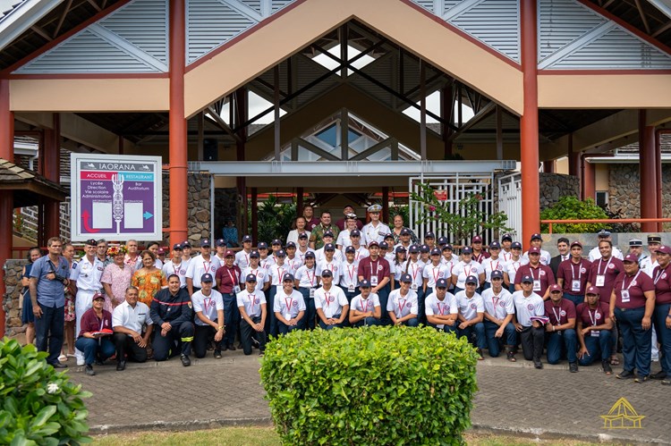 La première vice-présidente à l’assemblée de la Polynésie française participe à la cérémonie de clôture du séjour de cohésion du Service National Universel