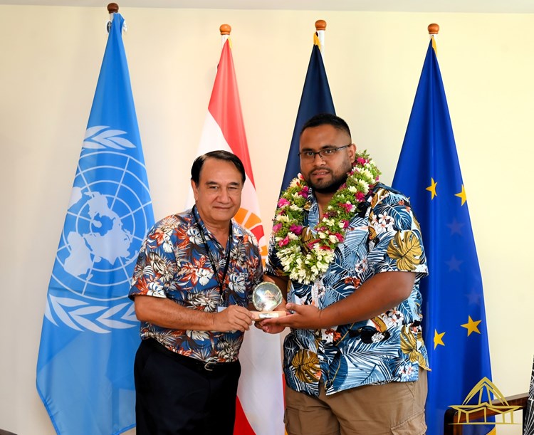 Rencontre de courtoisie avec M. Tamatoa PAPAURA, capitaine de l’armée de terre