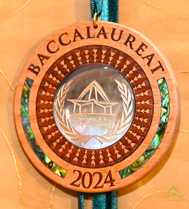 Cérémonie de remise de la médaille du baccalauréat aux bacheliers titulaires de la mention Très bien 2024