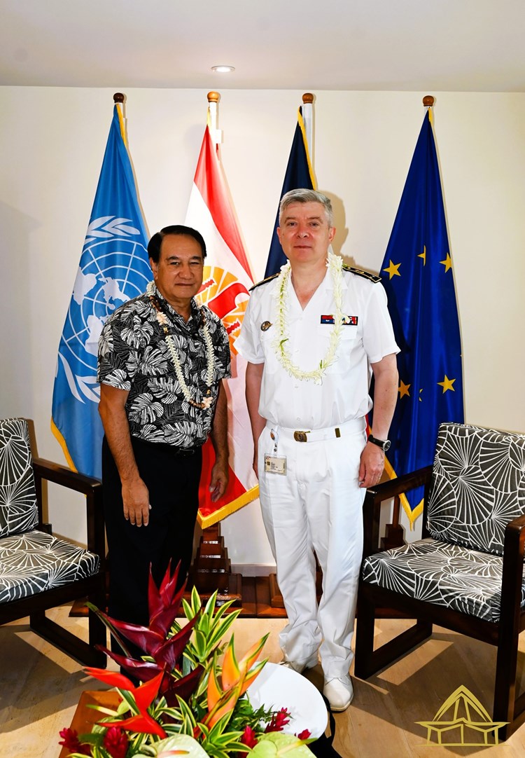 Le contre-amiral Guillaume PINGET reçu par le président M. Antony GEROS