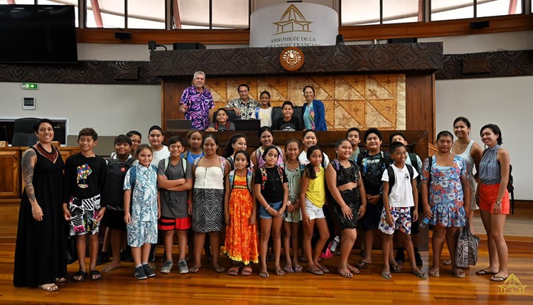 Visite guidée pour une classe de CM2 de l'école élémentaire Tiapa