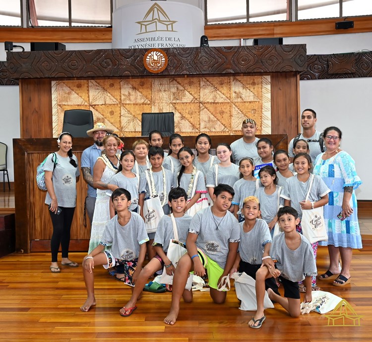 Visite guidée de la CM1 Auti de l’école “Apatea” de “Papara”