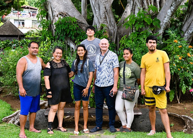 Visite des élèves du Lycée Agricole Saint-Athanase de Nuku Hiva à l’Assemblée