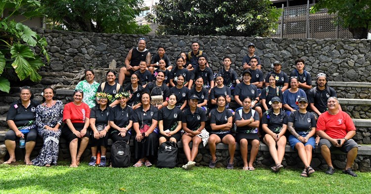 Visite de jeunes de Rarotonga et Atiu à l’Assemblée de la Polynésie française