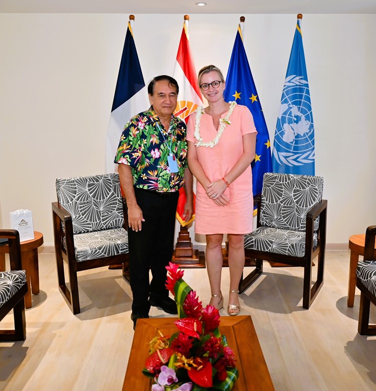 Rencontre protocolaire entre le Président de l’Assemblée et Mme Chloé DEMEULENAERE