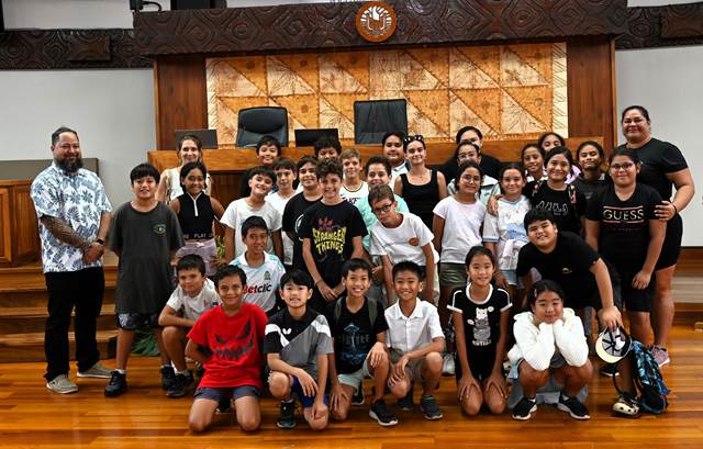 Les élèves de CM2 de l’école St Jean-Baptiste en visite en l’Assemblée