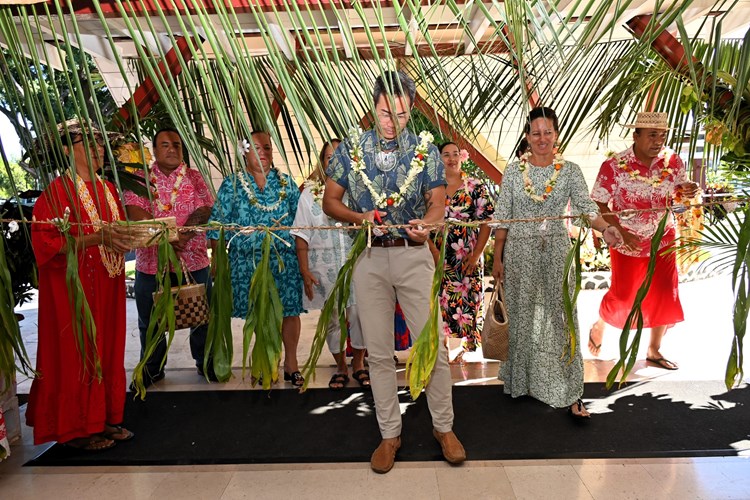 Inauguration du 1er Salon de la Sculpture de Rimatara à l’Assemblée