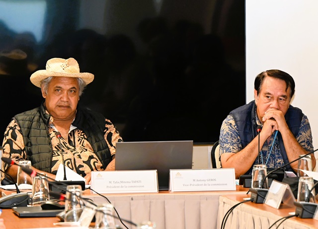 Réunion de la commission des institutions, des affaires internationales et des relations avec les communes