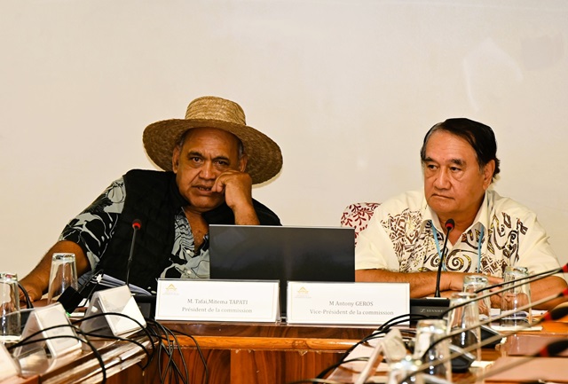 Réunion de la commission des institutions, des affaires internationales et des relations avec les communes